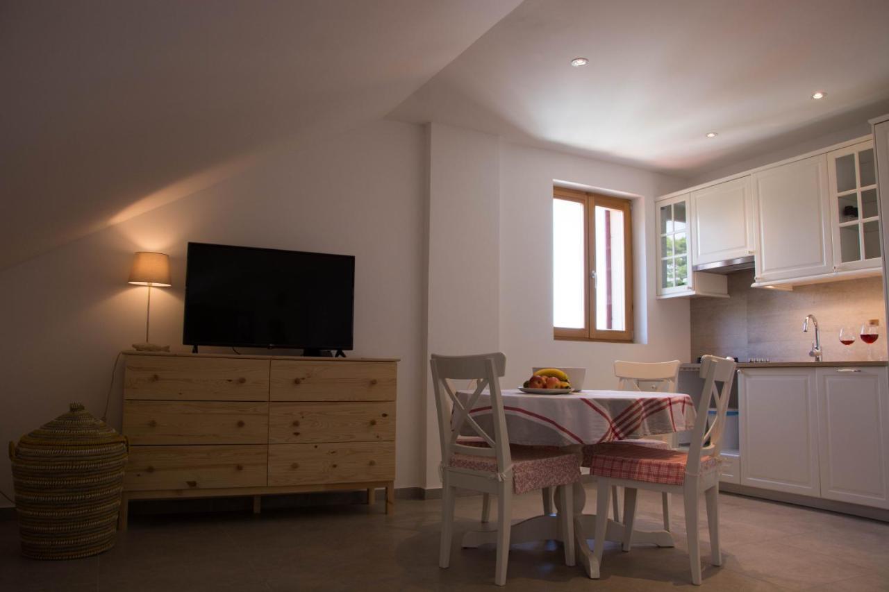 Buga Apartment In Center Of Mali Lošinj Exteriör bild